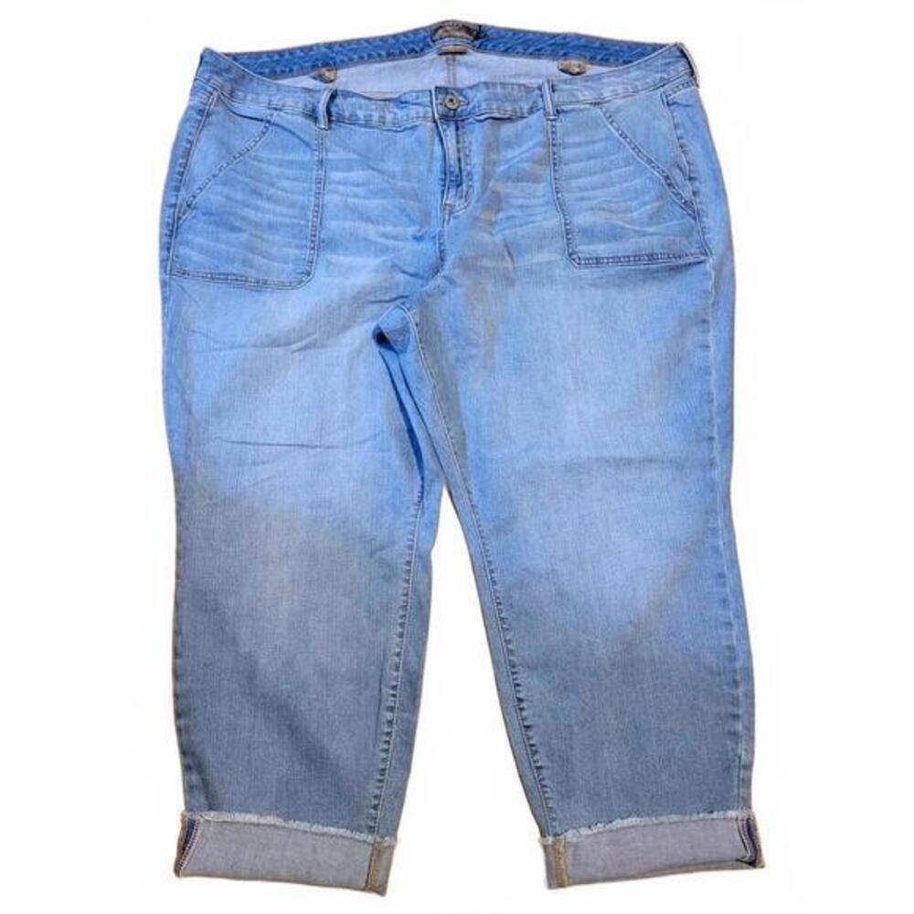 Torrid Crop Boyfriend Jeans Light Wash Vintage Stretch Denim Plus Size 28